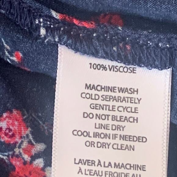 BeachLunchLounge Navy Floral Off Shoulder Loose Fit Top Size XS - Picture 8 of 8